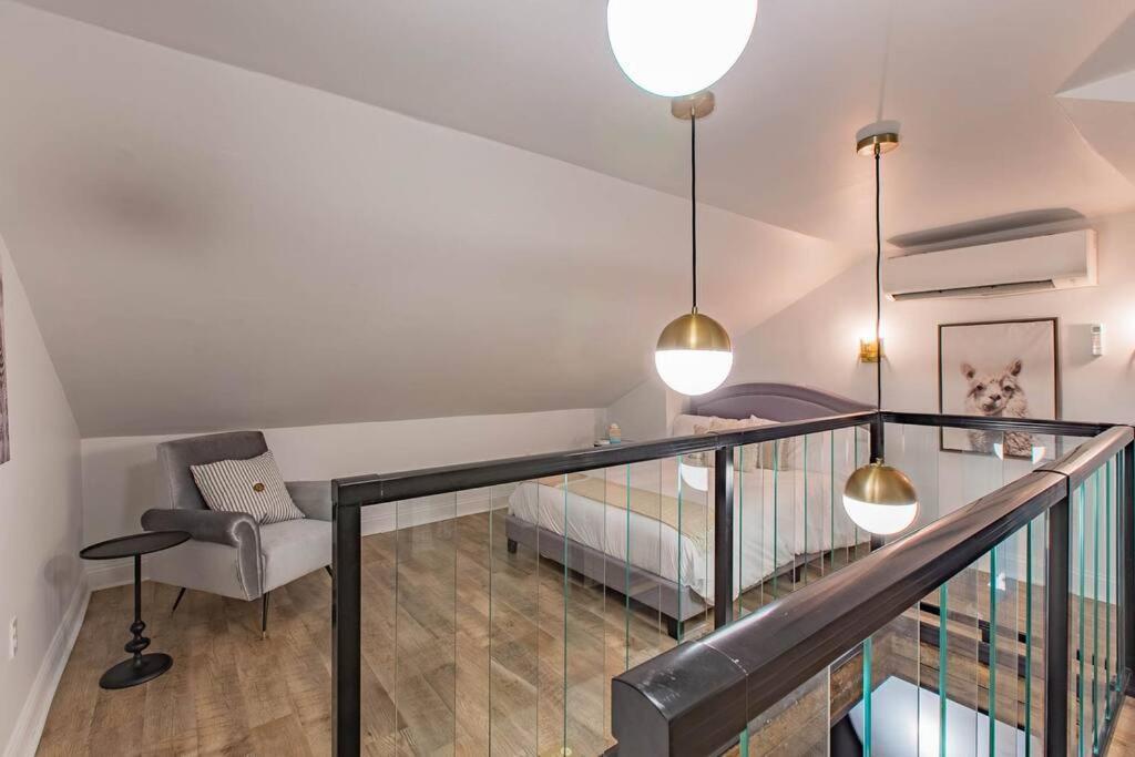 King Bed / Free Parking / Bbq / Fire Pit / Arcade Casa de férias
